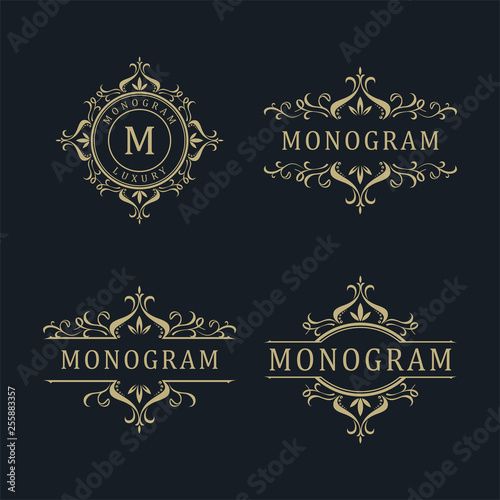 Pack of elegant ornament
