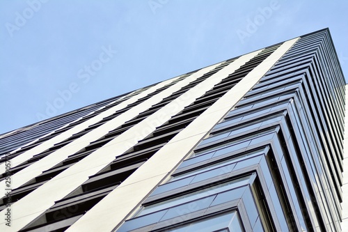 Obraz na płótnie Multistory new modern apartment building
