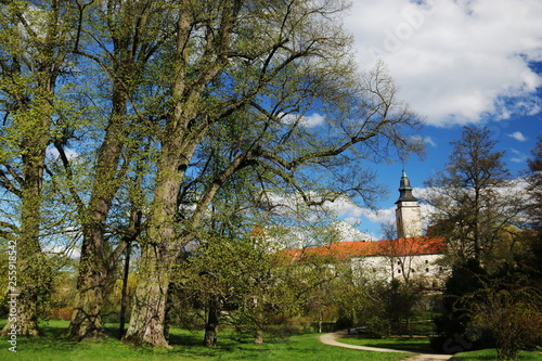 チェコ　テルチ　城のある風景