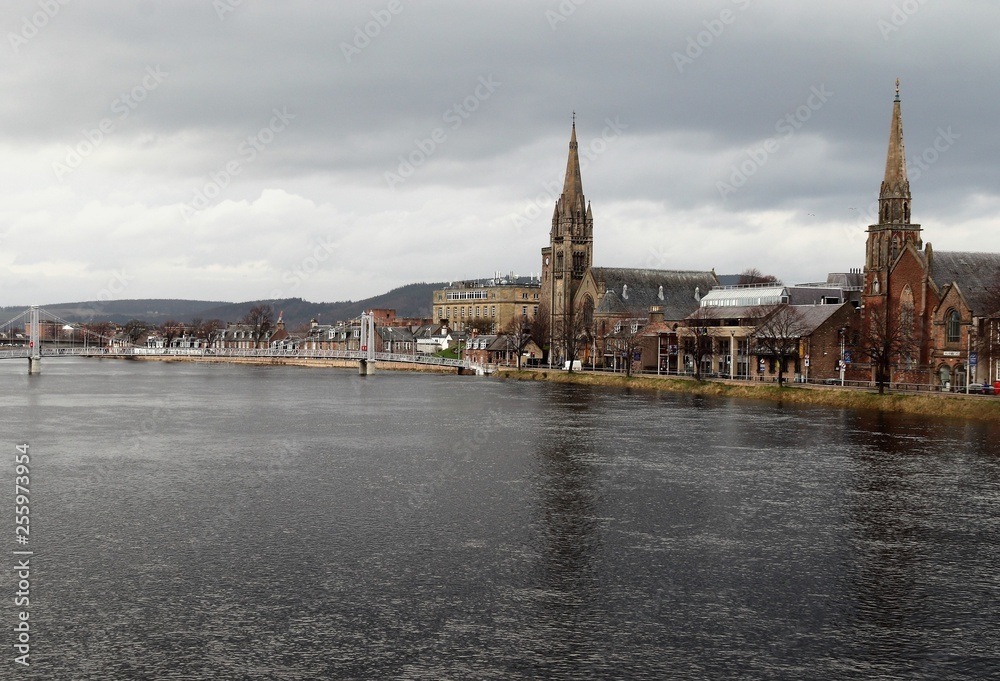 CIUDAD DE INVERNES Y LAGO NESS