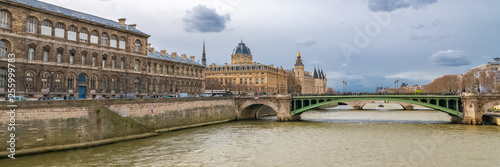 Paris, panorama of the Seine, with the pont Notre-Dame, and the Conciergerie in background