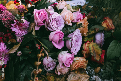 funeral bouquet of roses © Stinus