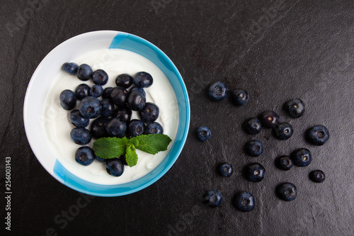 Heidelbeeren in Quark, Huckleberries with Cream Cheese