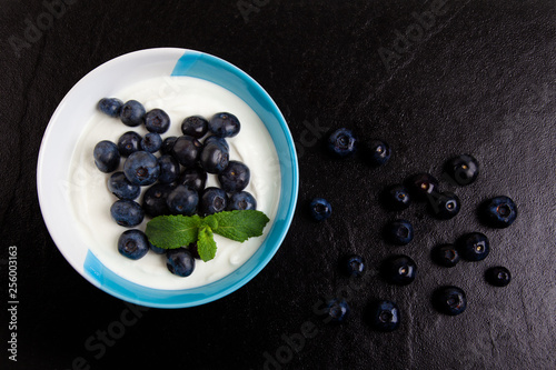 Heidelbeeren in Quark, Huckleberries with Cream Cheese