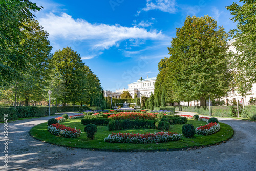 Canvas Print Beautiful Park in Vienna Austria on a Sunny day