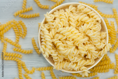 Quadro su tela Fusilli pasta in a bowl.