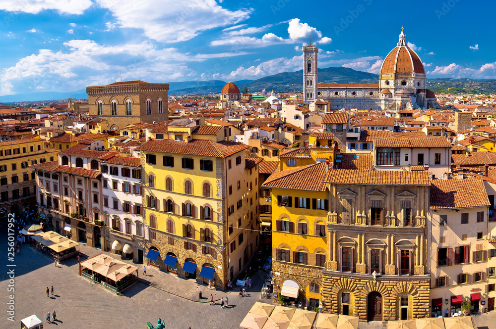 Florence square and cathedral di Santa Maria del Fiore or Duomo view