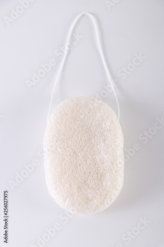 Facial cleansing sponge