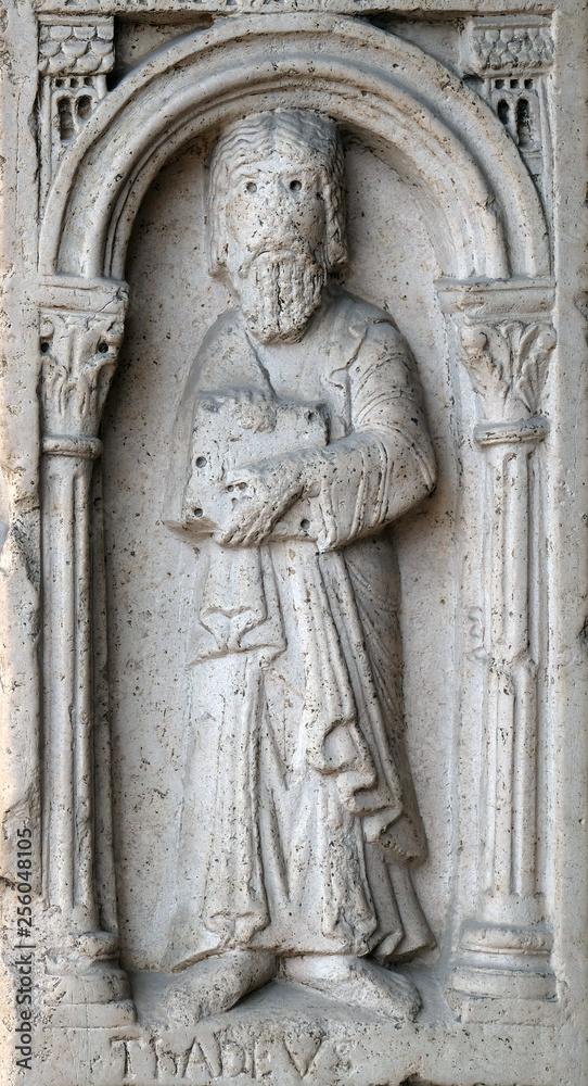 Saint Judas Thaddeus the apostle, bass relief by followers of Wiligelmo, Princes’ Gate, Modena Cathedral, Italy 