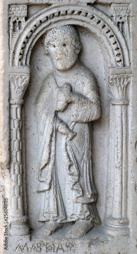Saint Matthias the apostle, bass relief by followers of Wiligelmo, Princes’ Gate, Modena Cathedral, Italy