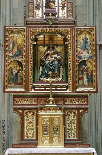 Altar of Virgin Mary in Zagreb cathedral 