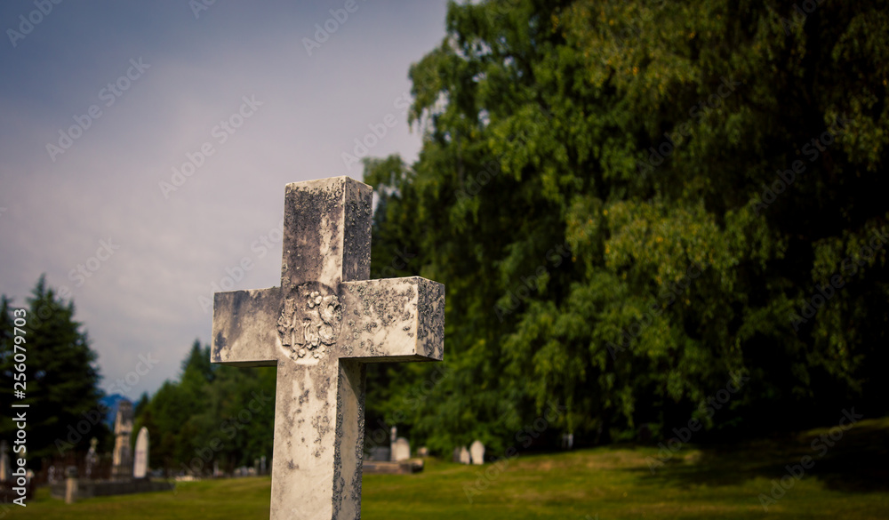 stone cross cemetery in Queenstown 