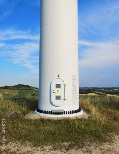 Tablou pe pânză Le socle d'une éolienne