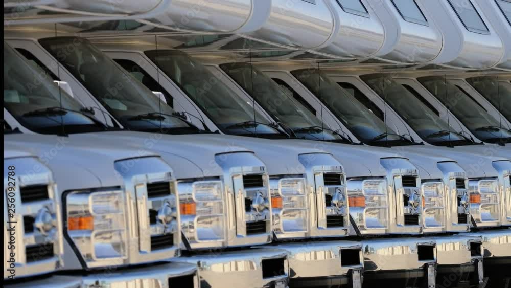 Lineup Of Class C Motor Homes Lineup Of Class C Motor Homes