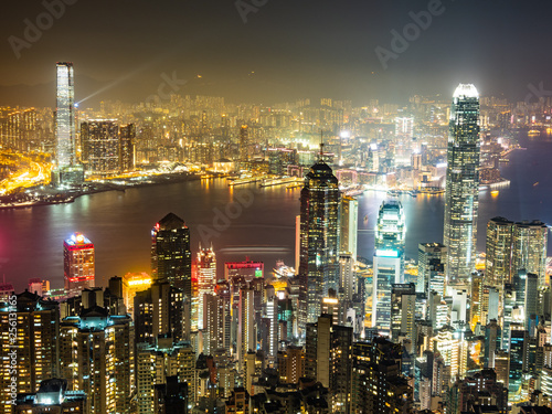 世界三大夜景　香港　ビクトリア・ハーバー © oben901