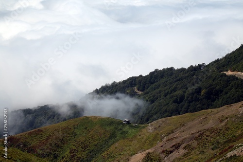 The top of the mountain the sea of clouds  © murat