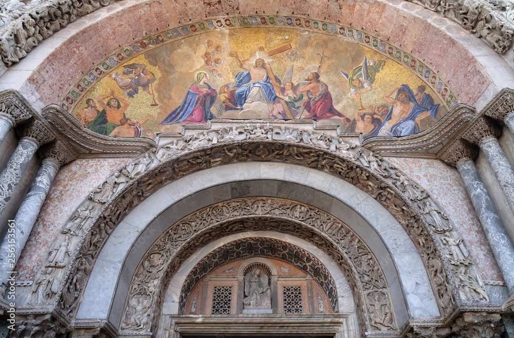 Christ in glory, bezel greater arch, the facade of the Basilica San Marco, St. Mark's Square, Venice, Italy, UNESCO World Heritage Sites 