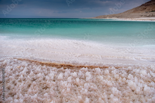 Fototapeta Naklejka Na Ścianę i Meble -  Salt formations on Dead sea coastline in Jordan