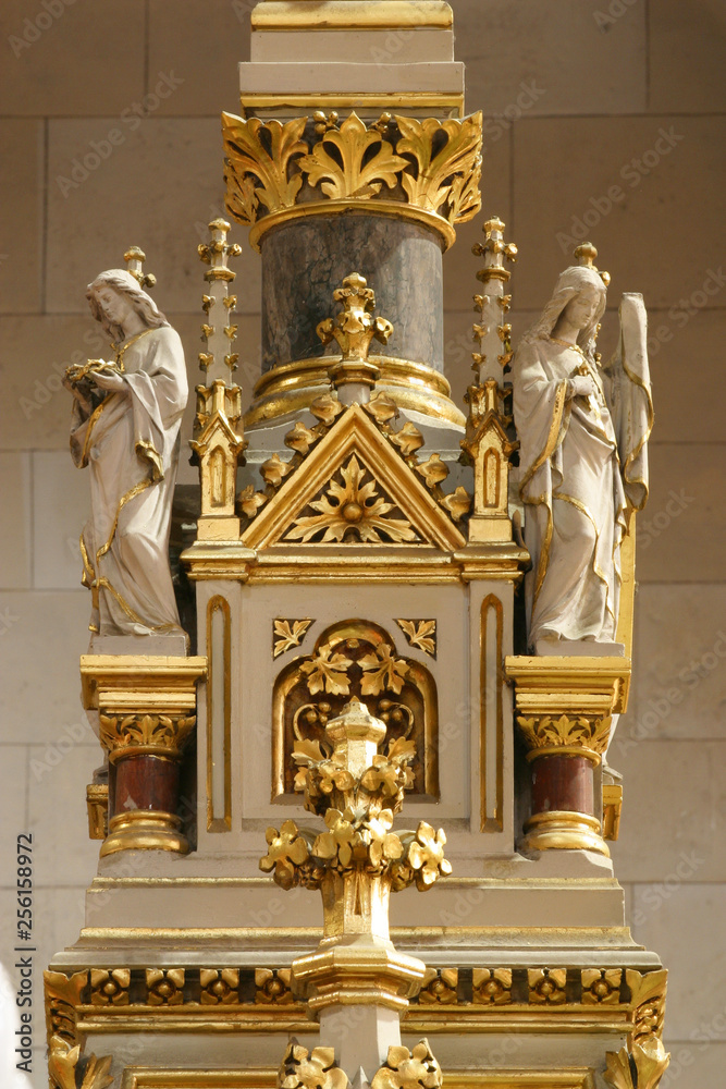 Angels, statue on the main altar in Zagreb cathedral