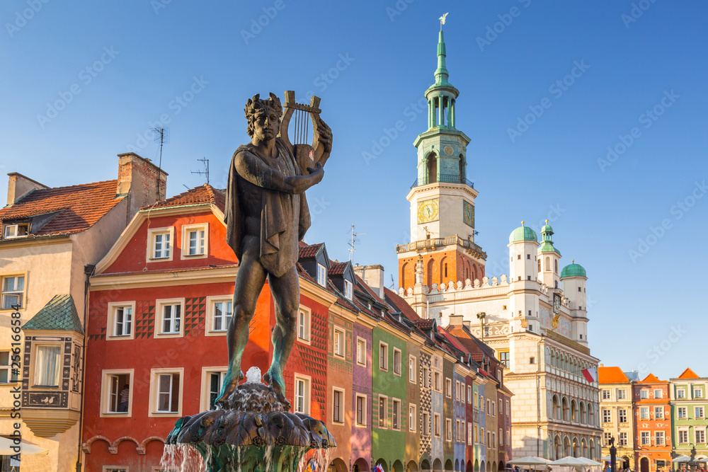 Obraz premium Apollo fountain on the Main Square in Poznan, Poland.