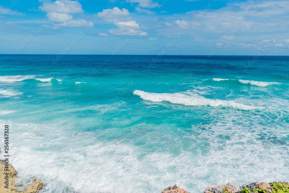 Obraz premium sea and blue sky
