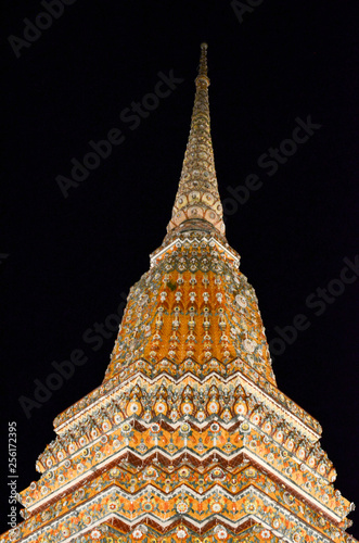 Bangkok temple scene 2