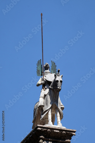 Can Grande della Scala, statue on his monumental tomb, known as the Ark of Can Grande, Scaliger Tombs in Verona, Italy