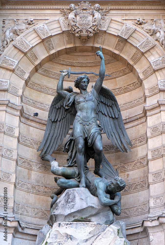 Fototapeta premium Fountain Saint Michel at Place Saint Michel in Paris.