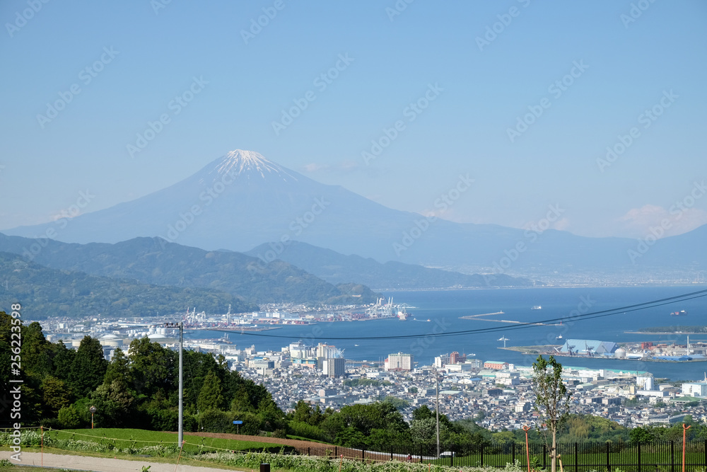 Fototapeta premium Japan city view overlooking Mt. Fuji and the sea.#2