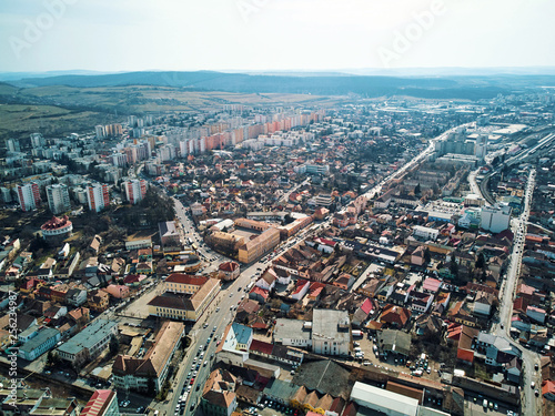 Foto Aerial shot of Targu Mures old city at daylight
