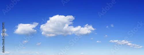 Cloudscape - Blue sky and clouds © Trutta