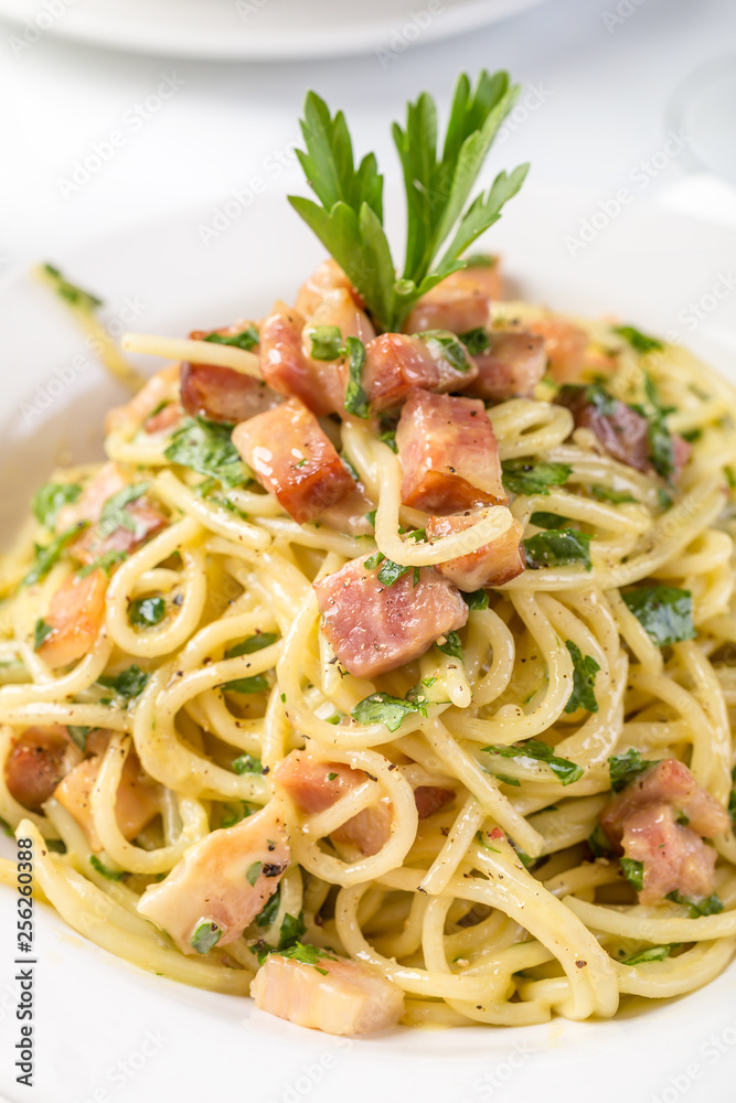 Traditional Spaghetti Carbonara Traditional Spaghetti Carbonara