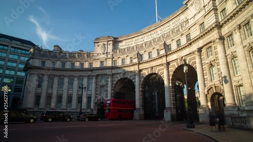 A hyperlapse of Admiralty Arch, London during the day.