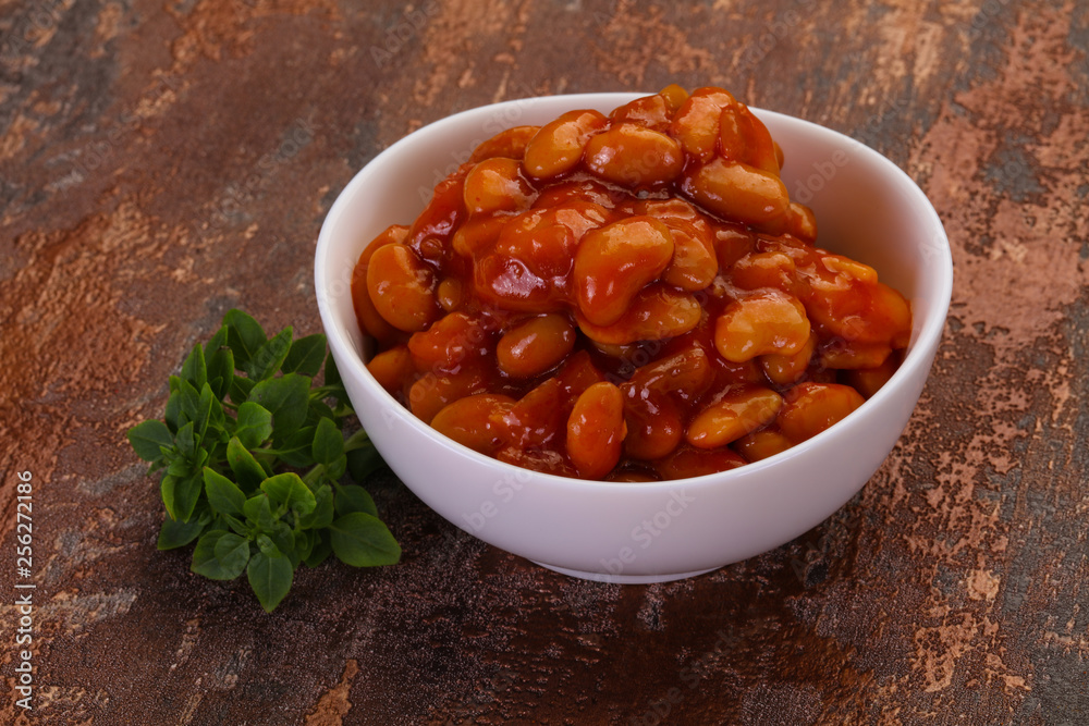Baked kidney with tomato sauce Baked kidney with tomato sauce
