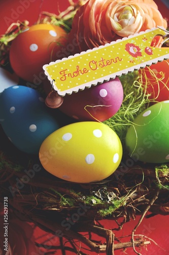 Ostern - Osternest mit bunt...