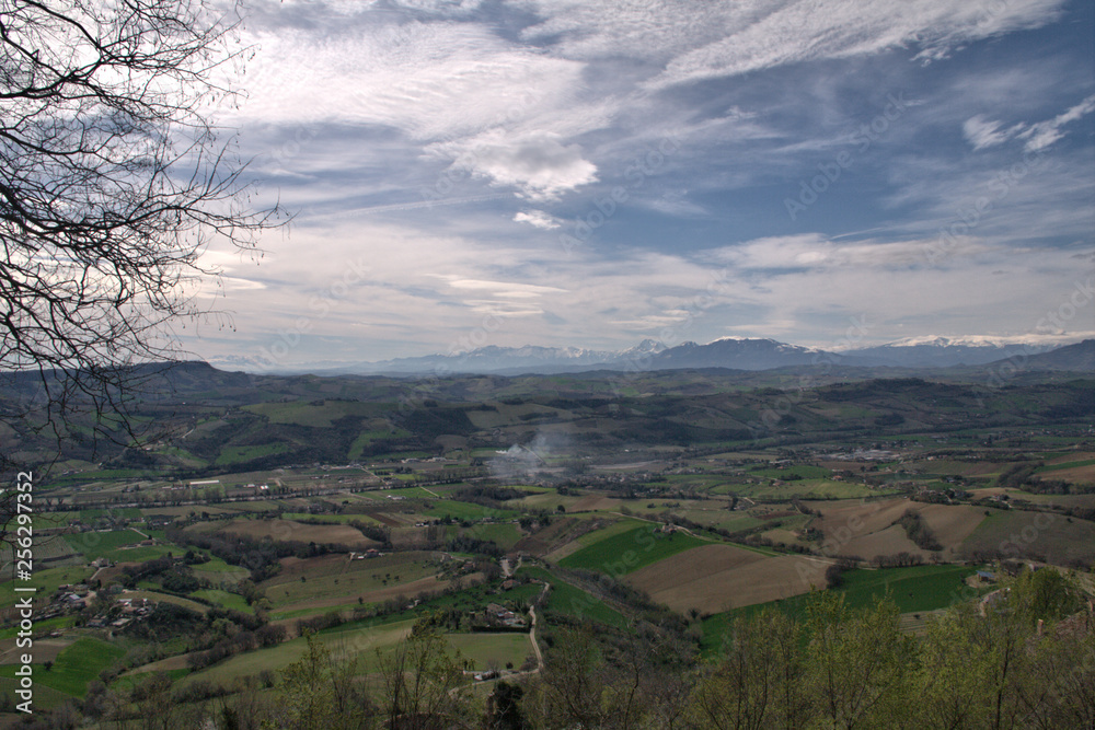 landscape,italy,mountains, clouds,sky,countryside, green, view, hill, panoramic, cloud, country, field,rural