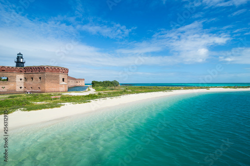 USA, Florida, Florida Keys, Dry Tortugas National Park, Turquoise waters and white sand beach before Fort Jefferson