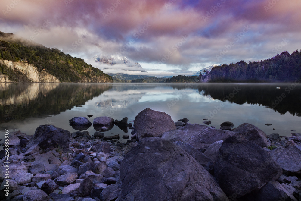 Obraz premium Atardecer en Bariloche