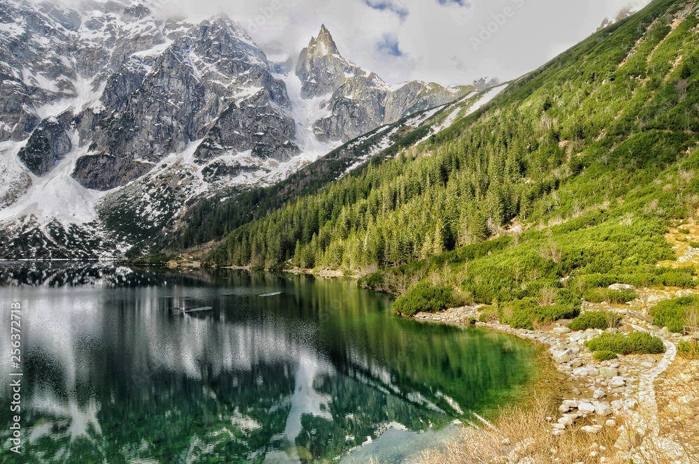 Fototapeta premium Morskie oko lake in Polish Tatra mountain