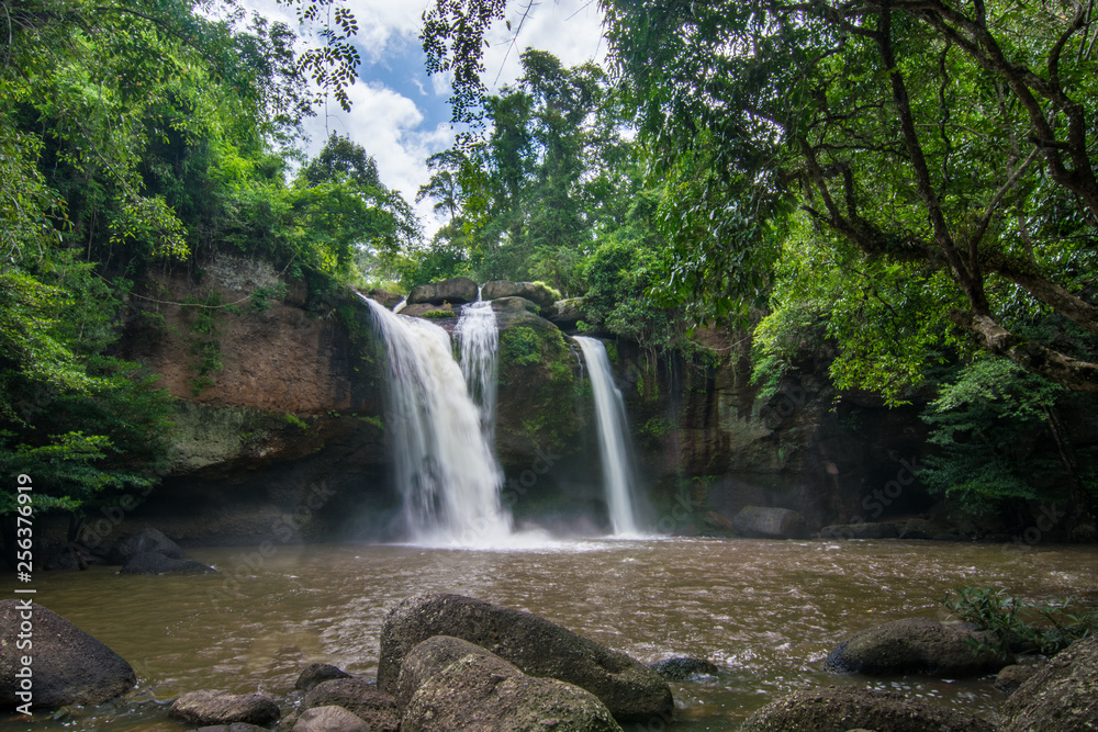 Fototapeta premium Haew suwat waterfall at Khao Yai National park