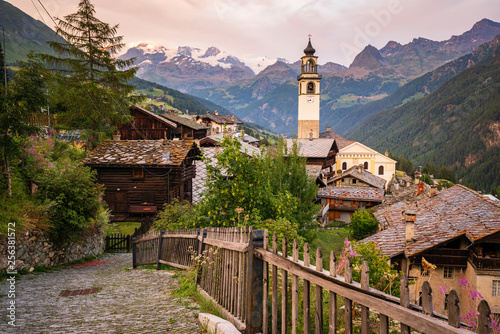 Ayas, Aosta, Italia photo