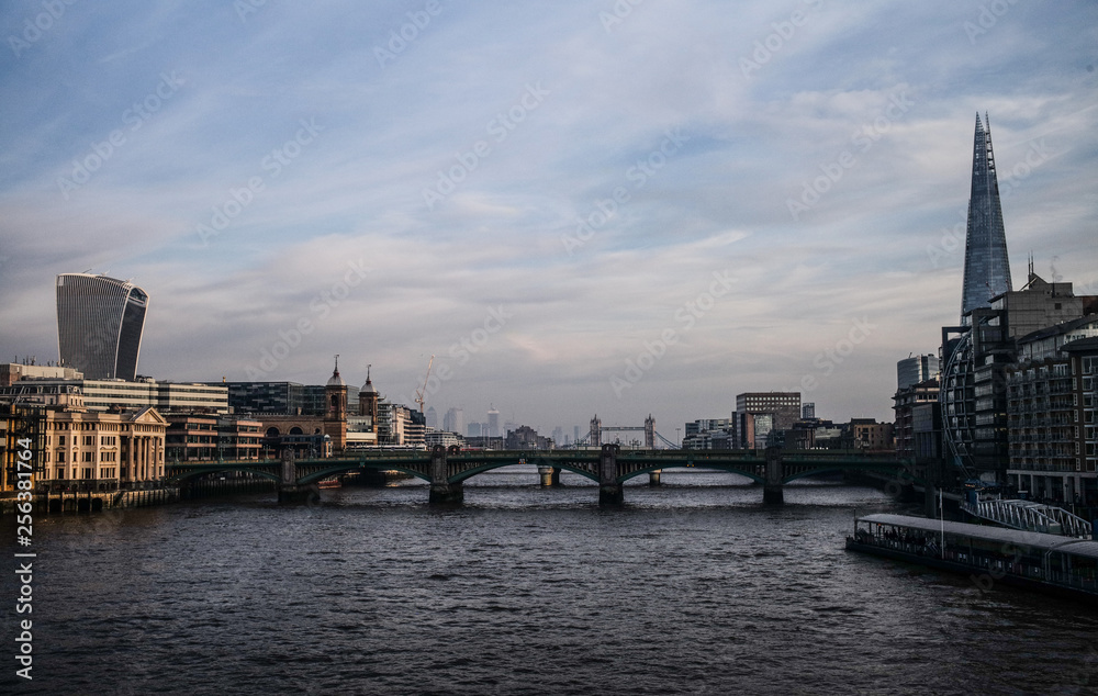 Naklejka premium ロンドンんｐ橋