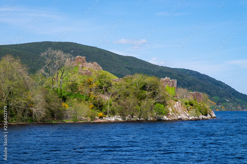 Ruine von Uruquhart, an den Ufern des Loch Ness in den schottischen Highlands