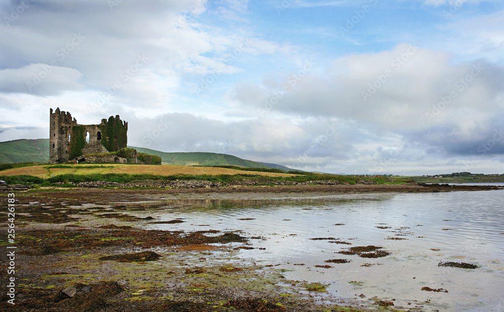 Ballycarbery Castle - Ring of Kerry - Irland Ballycarbery Castle - Ring of Kerry - Irland