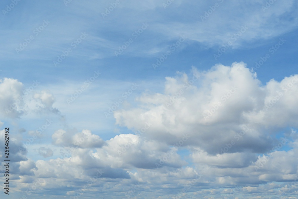 Fototapeta premium Beautiful cloudscape in blue sky, natural background