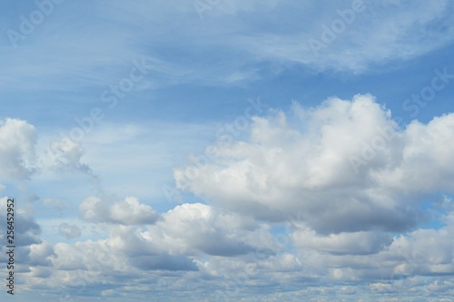 Fototapeta Naklejka Na Ścianę i Meble -  Beautiful cloudscape in blue sky, natural background