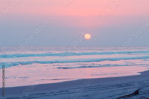 sol, mar, atardecer, cielo, amanecer, oceáno, acuático, paisaje, naturaleza, rojo, playa, luna, anaranjada, anochecer, nube, horizonte, verano, alba, azul, alumbrado, viajando, noche, anochecer, hermo photo