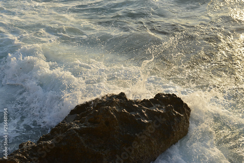 Fototapeta Naklejka Na Ścianę i Meble -  Rock and wave