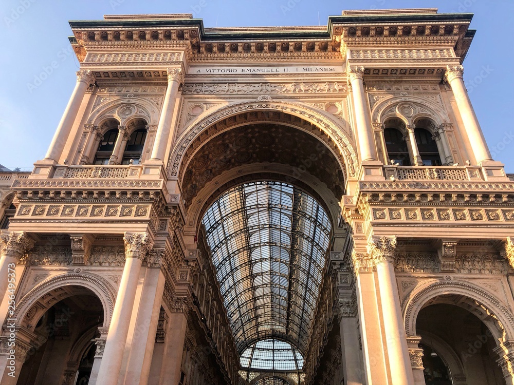Milano, piazza Duomo e la Galleria