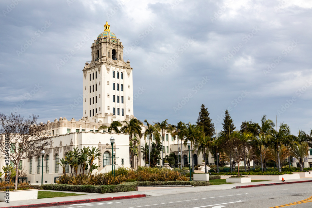 Fototapeta premium Town Hall in Beverly Hills, California